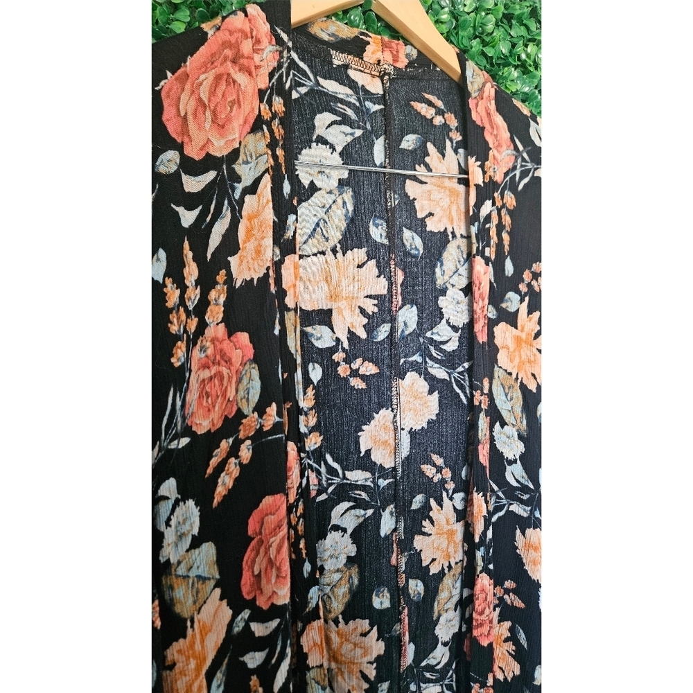 Kimono - Picture 1 of 3